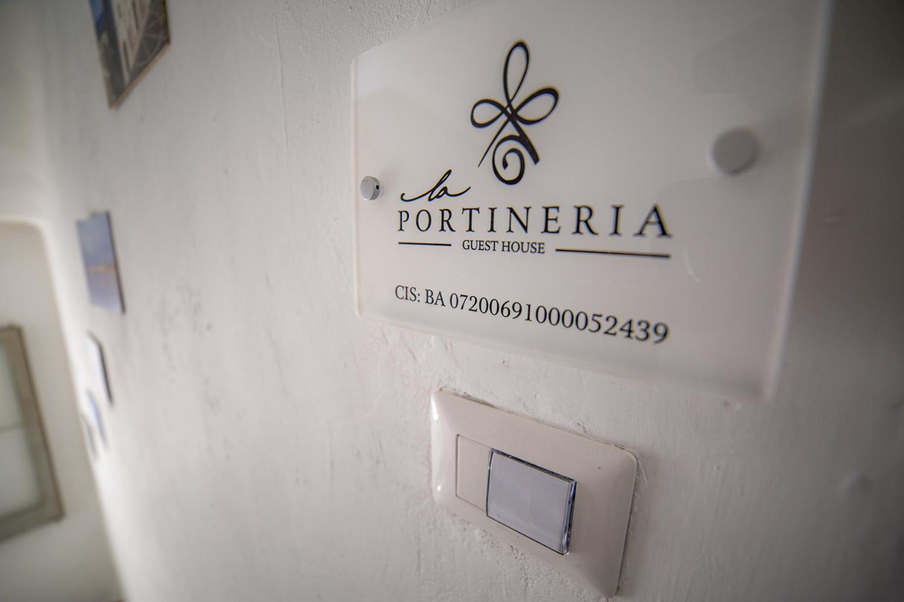 La Portineria Guest House Bari Esterno foto