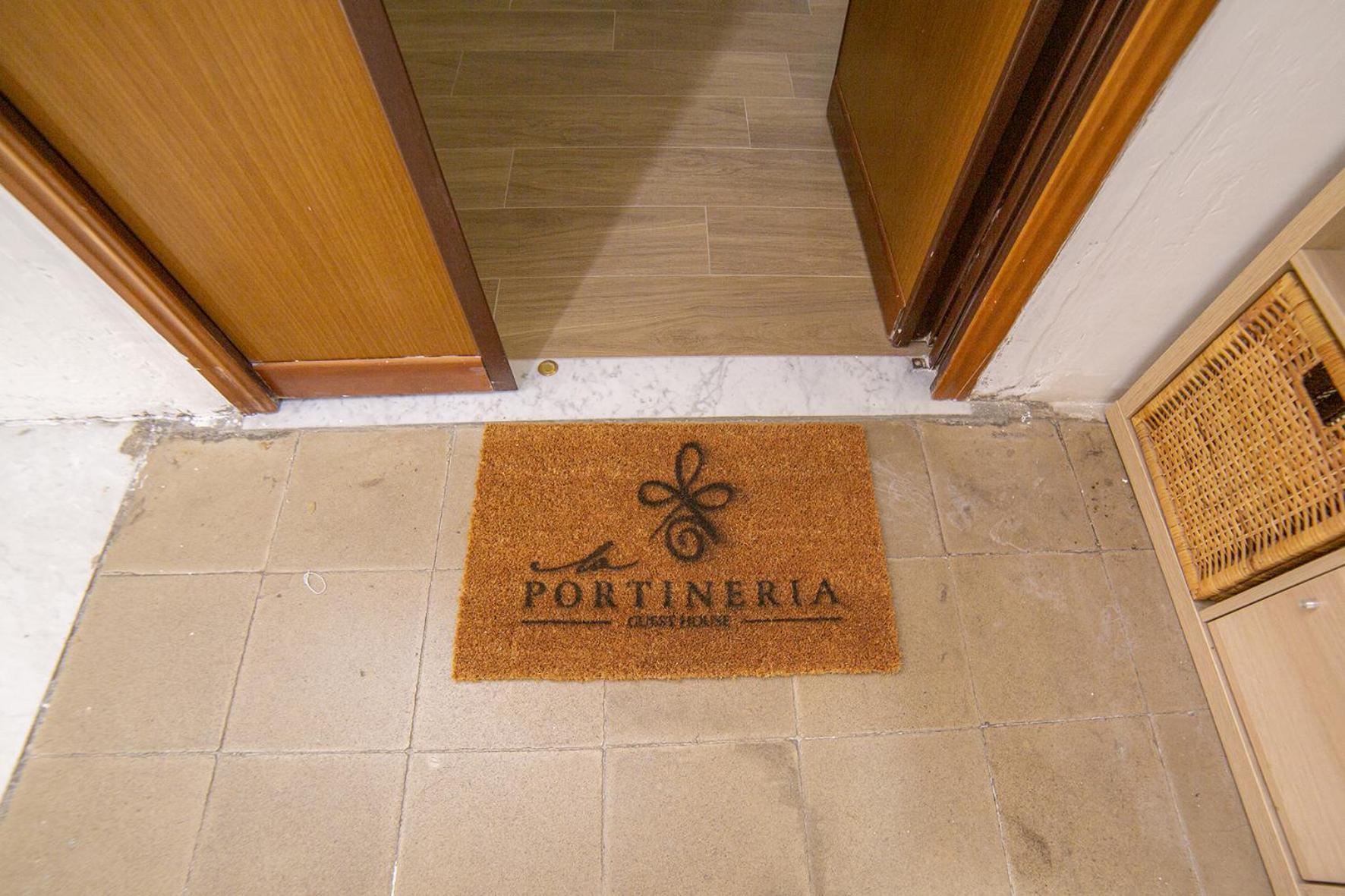 La Portineria Guest House Bari Esterno foto